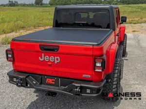 Jeep Gladiator JT Bed Cover - Tri-Fold - Rough Country - Soft